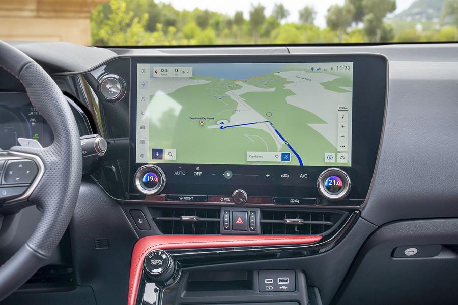 Rijtest Lexus NX 450h+: Fullhybridespecialist tot het stopcontact gedwongen