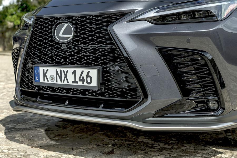 Rijtest Lexus NX 450h+: Fullhybridespecialist tot het stopcontact gedwongen