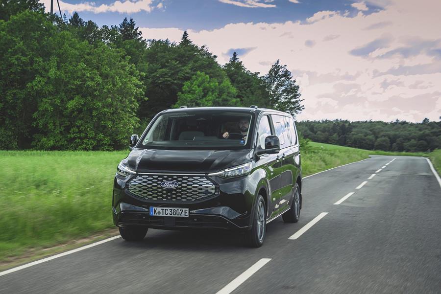 Ford Pro E-Tourneo Custom